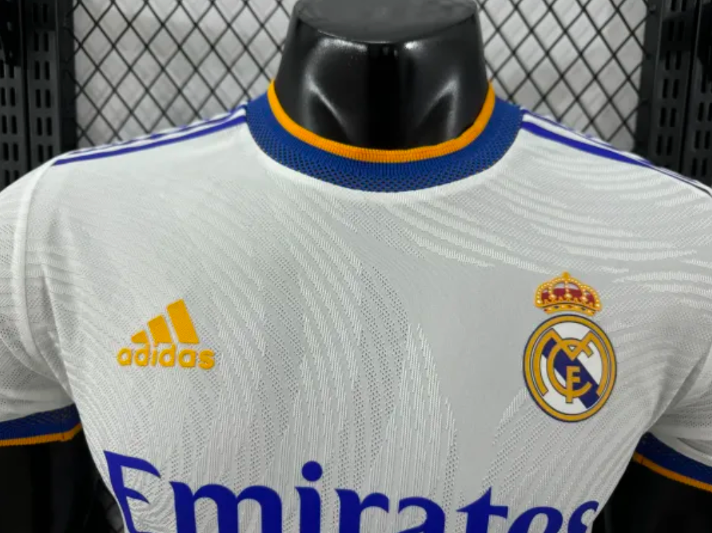 Real Madrid 21/22 | Local | Versión Jugador